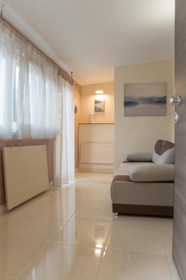 Kosmos Service Apartment Modern Spirit City Center With Additional Cost Parking Selanik Dış mekan fotoğraf