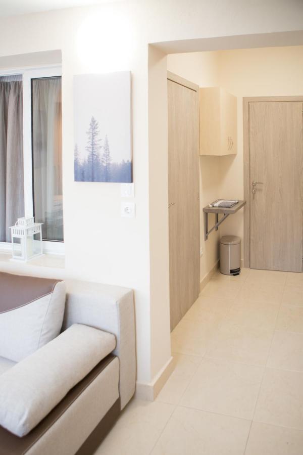 Kosmos Service Apartment Modern Spirit City Center With Additional Cost Parking Selanik Dış mekan fotoğraf