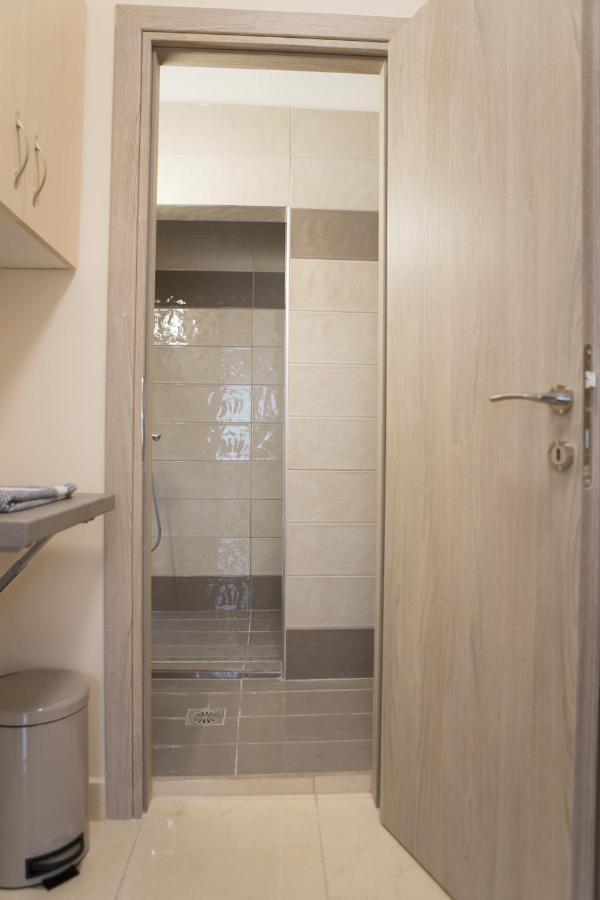 Kosmos Service Apartment Modern Spirit City Center With Additional Cost Parking Selanik Dış mekan fotoğraf